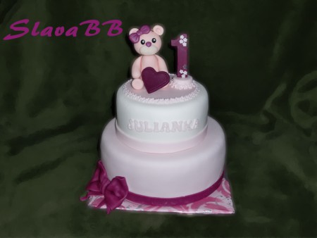 Torta "Macko pre Julianku - Bear cake " cesto: vanilkové a kávové plnka: karamelová a kávová ovocie: banány váha: 5 kg